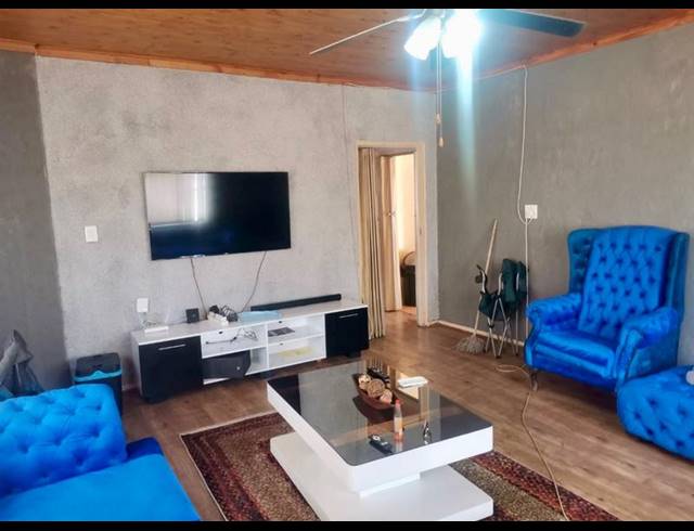 3 BEDROOM HOUSE FOR SALE IN VANDERBIJLPARK CW 5